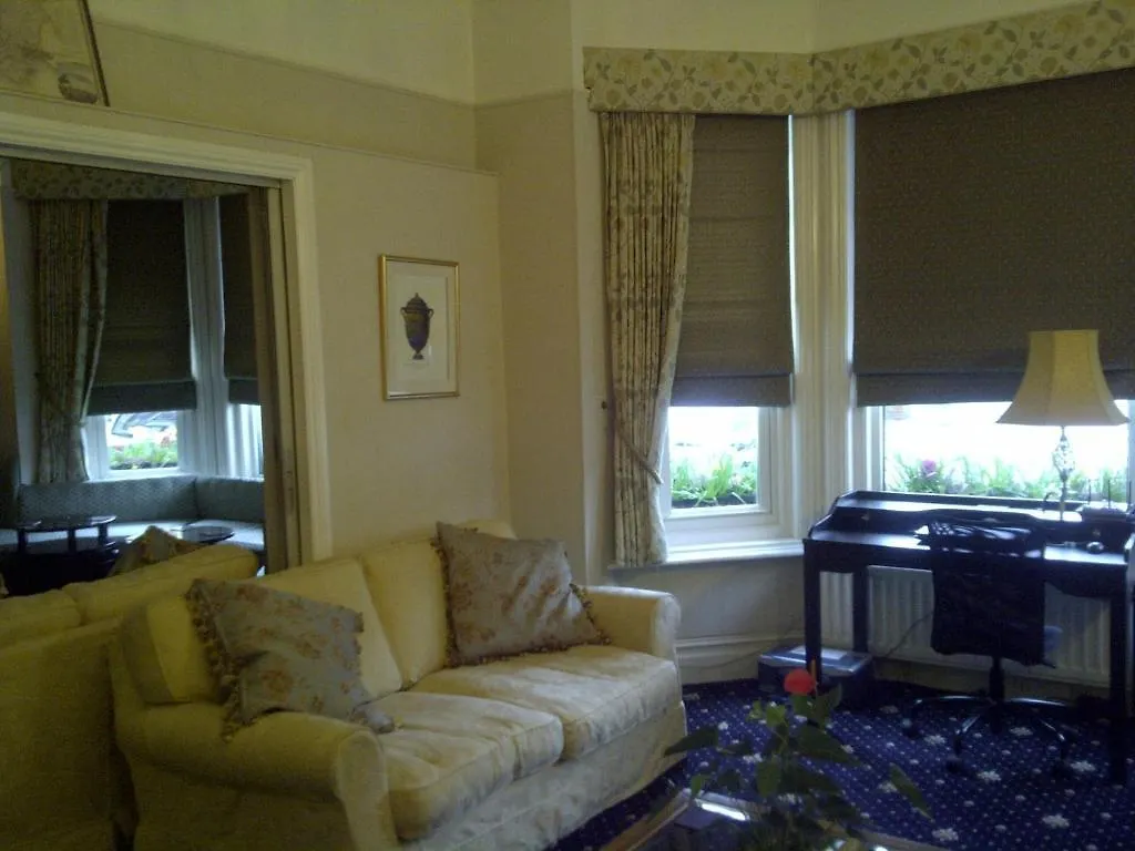 Hunters Lodge Guest House Southampton