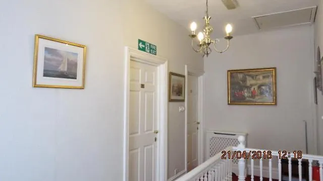 Hunters Lodge Guest House Southampton