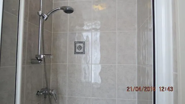 Hunters Lodge Guest House Southampton
