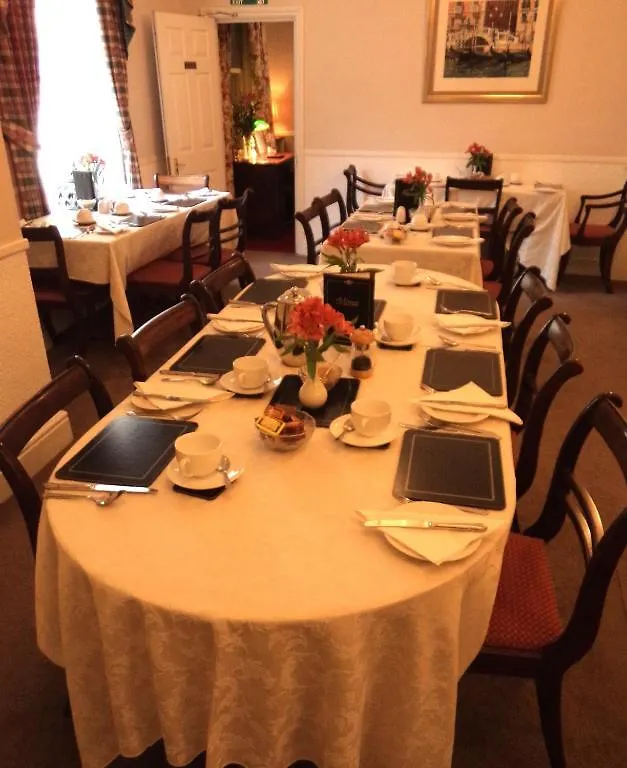 Hunters Lodge Guest House Southampton