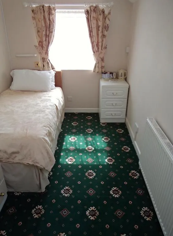 Hunters Lodge Guest House Southampton