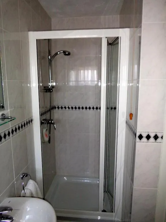 Hunters Lodge Guest House Southampton